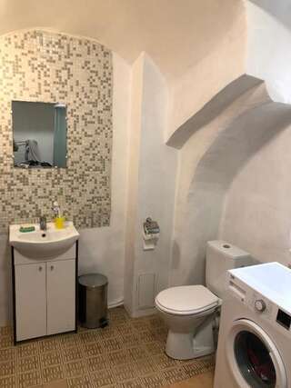 Отели типа «постель и завтрак» Bernardinu B&B House Вильнюс Апартаменты с 2 спальнями-10